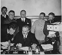 Quelques événements qui suivirent la signature du pacte germano-soviétique du 23 août 1939