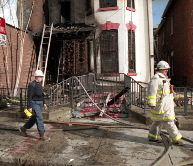 Toronto (Canada) : la maison d’Ernst Zündel dévastée par un incendie criminel