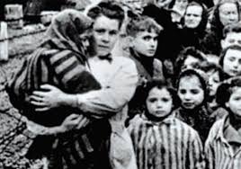 Sur Auschwitz, lentement, la vérité reprend ses droits